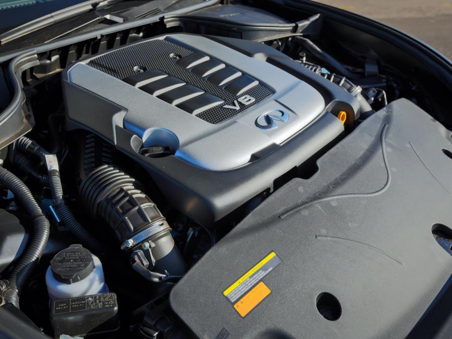  Infiniti Q70 5.6 2013 года  (фото 3 из 7)